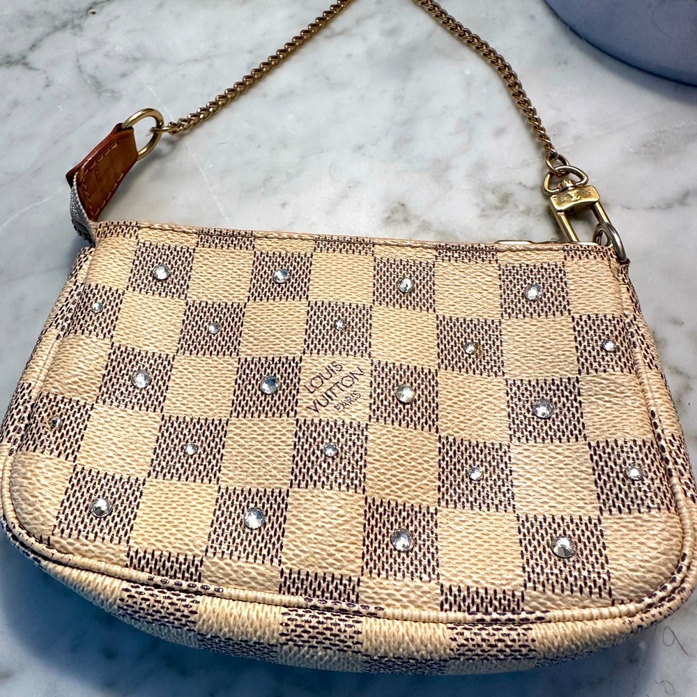 Louis Vuitton Bedazzled Mini Pochette!